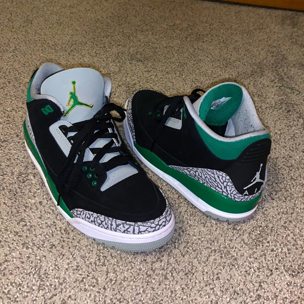 Jordan 3 pine greens size 10